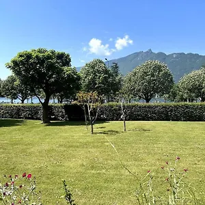https://studio-bord-du-lac-terrasse.hotels-rhonealpes.com